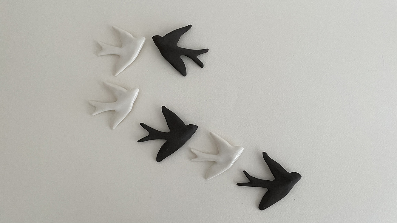 Collection-Hirondelle- Broche-Laure-Pollet-Ceramique-1